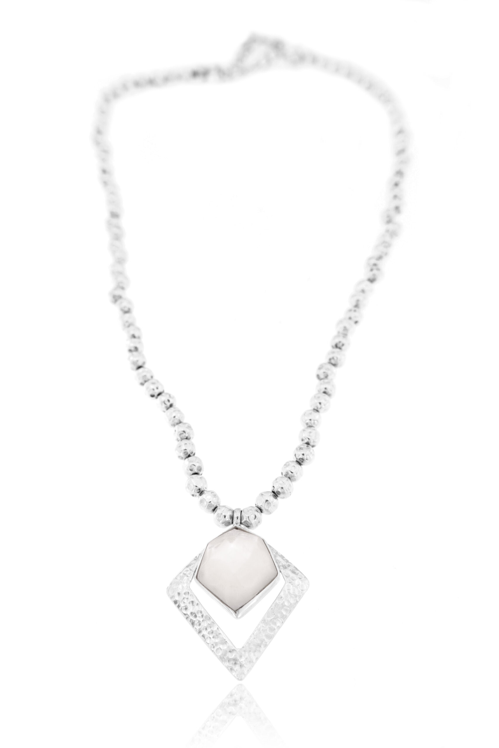 Terra Necklace Mother of Pearl